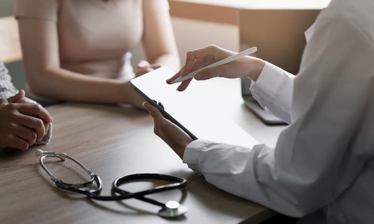 Dutch health insurance premiums to go up by over 10 euros a month