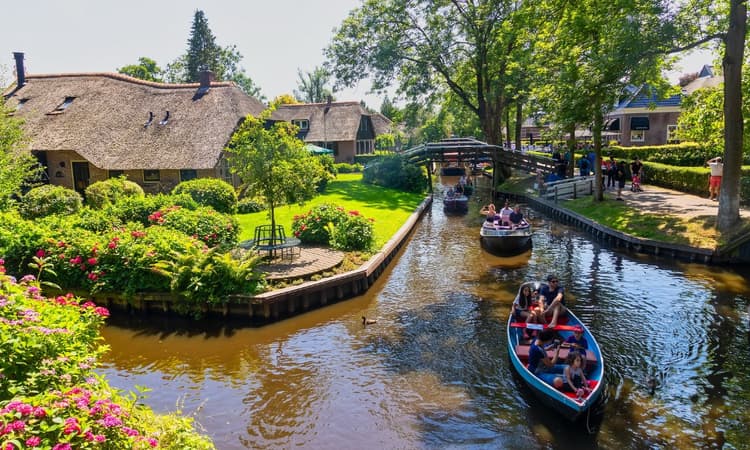 Giethoorn: Venice of the Netherlands