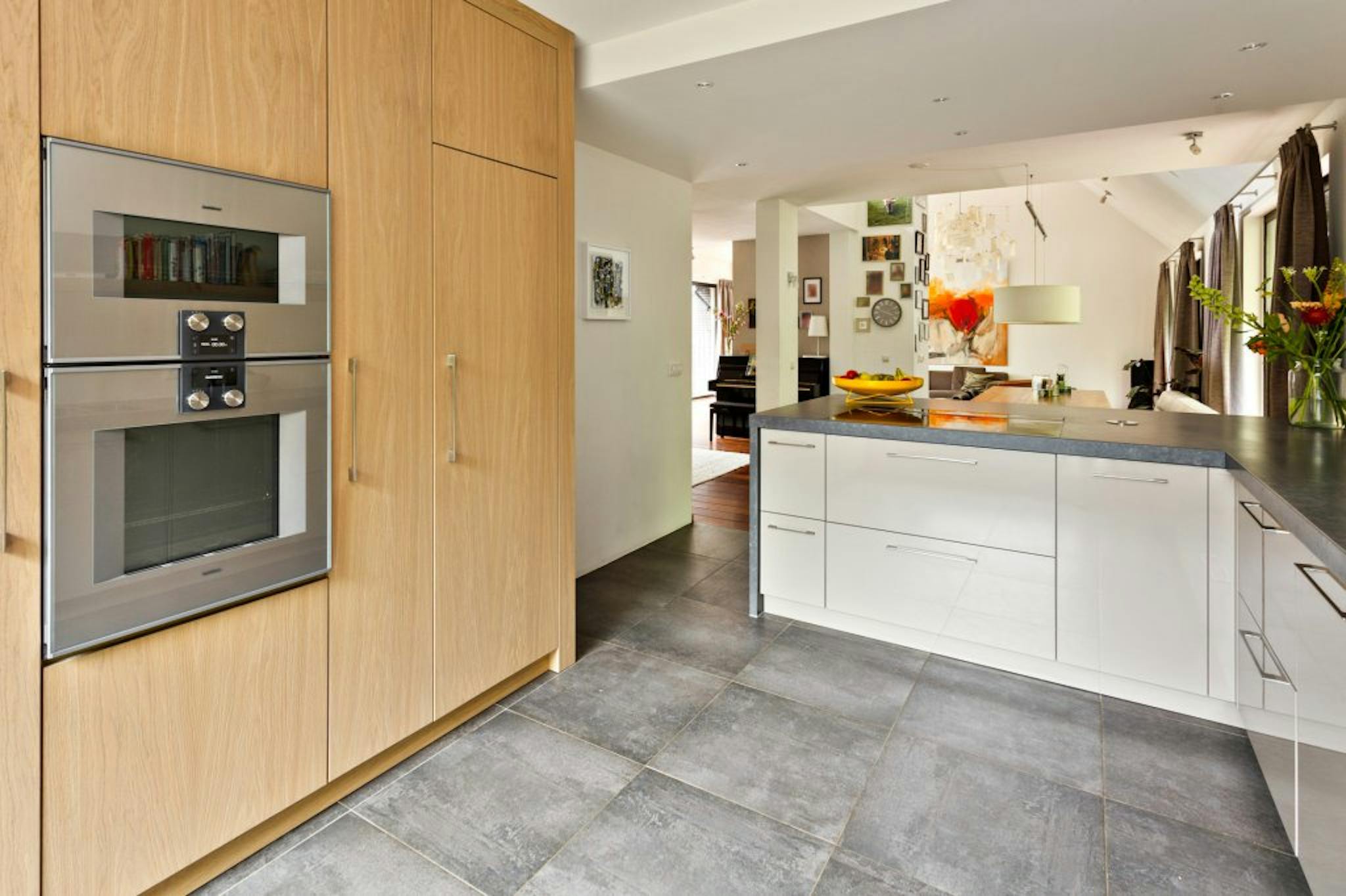 House, Tweede Morgen, Den Bosch