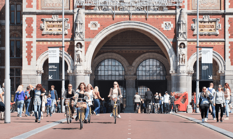 Cyclists’ union argues shared-use paths make Amsterdam less accessible to cyclists
