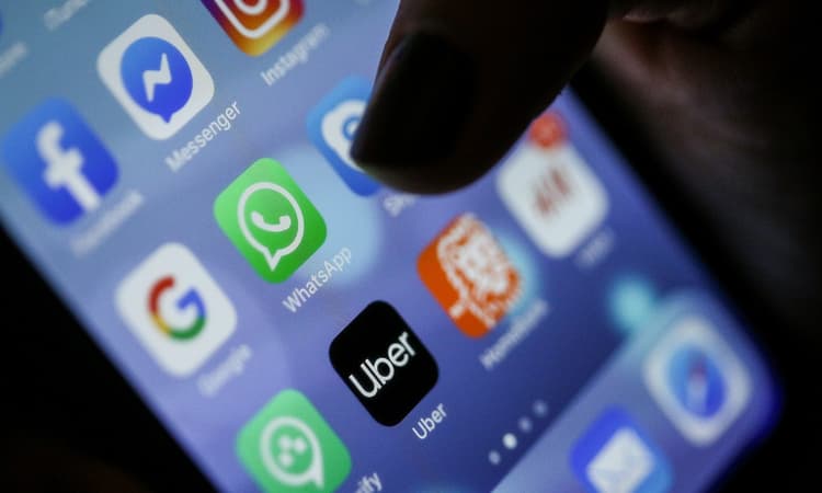 Travellers from the Netherlands won’t pay roaming charges in the UK