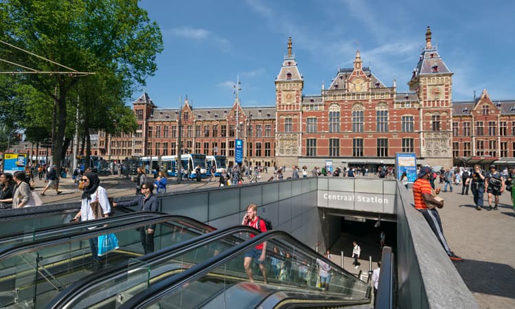 [Video] Amsterdam’s North-South metro line opens after 15 years