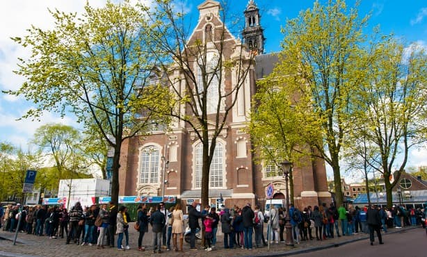 Amsterdam launches website with museum waiting-times