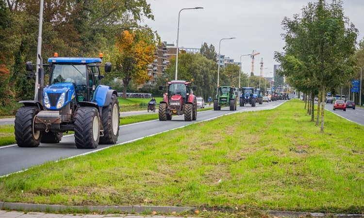 Angry farmers announce new strikes