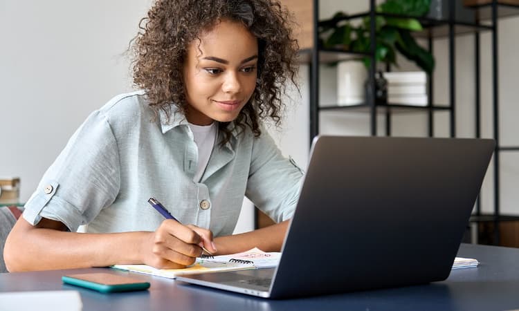 Kickstart School: A supportive and challenging language learning environment