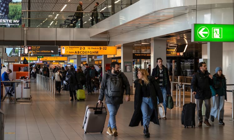 Passenger numbers at Schiphol Airport still below pre-pandemic levels