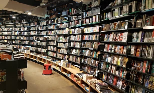 Where to find English books in Amsterdam