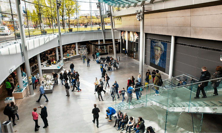 1 in 3 people in the Netherlands cut back on outings due to rising prices