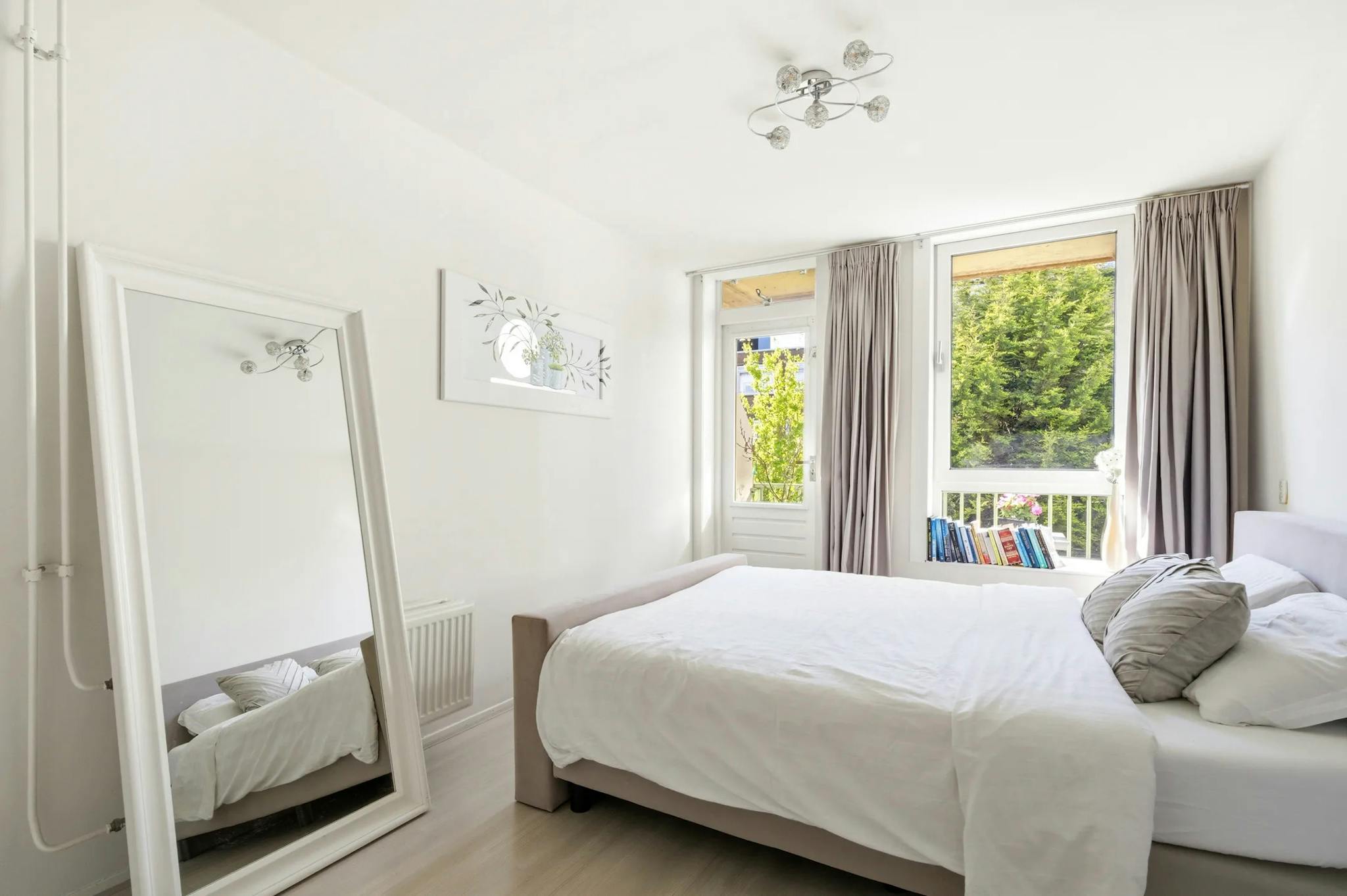 Apartment, Jacob van Lennepstraat, Amsterdam