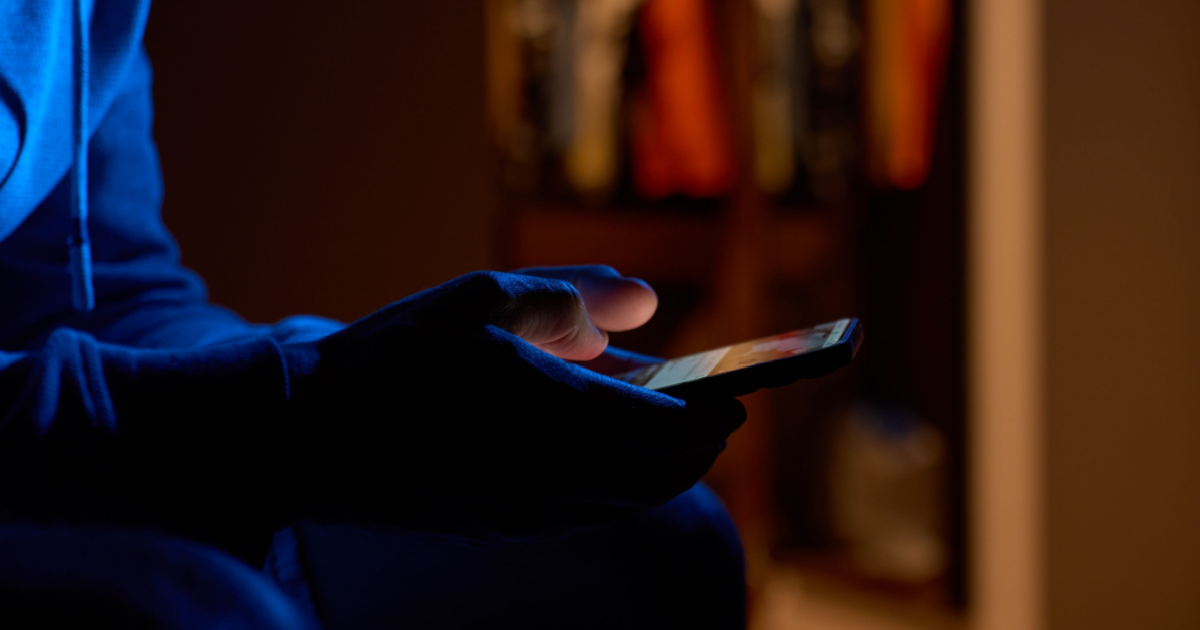 German minister wants Residence Act to allow phone surveillance