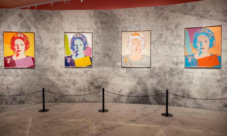 Maashorst town hall mistakenly throws away Andy Warhol artwork