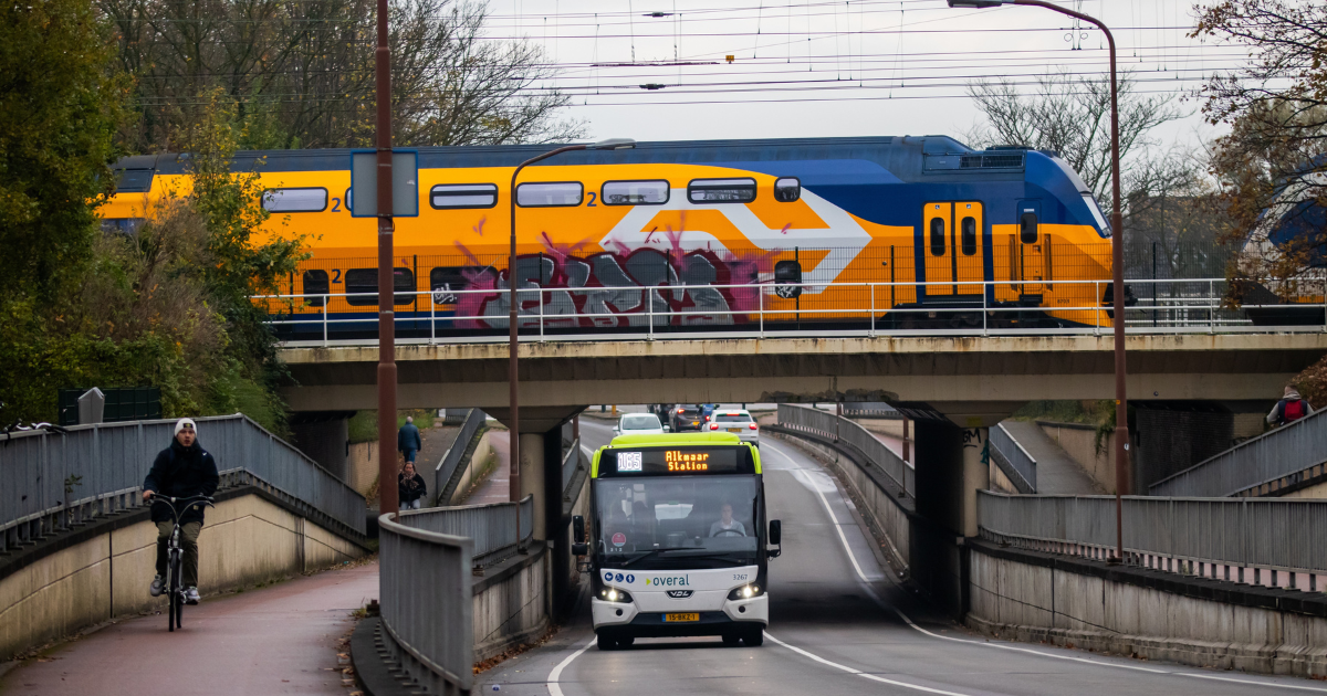 Dutch gov’t may introduce discount travel pass for public transport