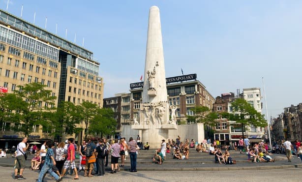 Six monuments you must see in the centre of Amsterdam
