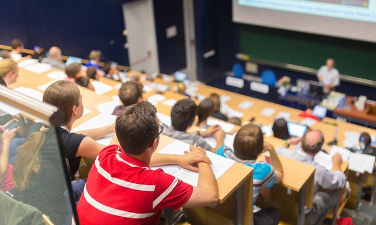 Plans for up to 1.436 euros compensation for students under loan system