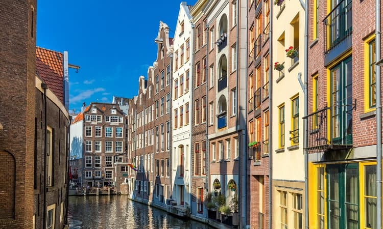 Urgent call from big cities for government to tackle Dutch housing crisis