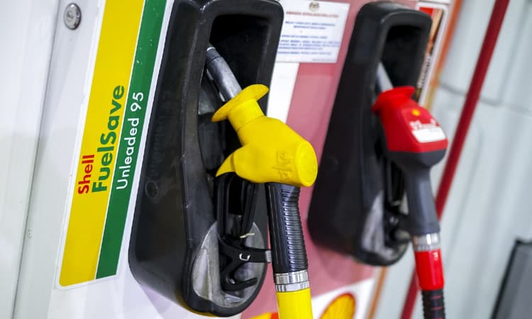 Dutch government to temporarily cut taxes on petrol and energy