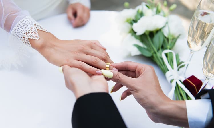 Weird and wonderful Dutch wedding traditions