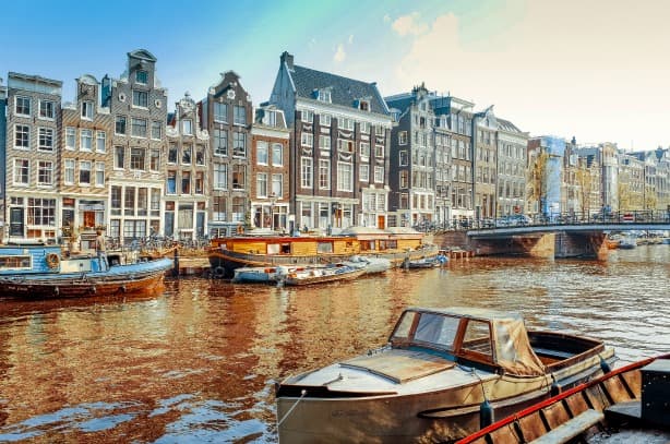 Amsterdam ranks 11th in global city livability index