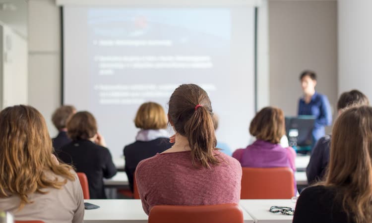 Dutch degree more popular abroad than in the Netherlands 