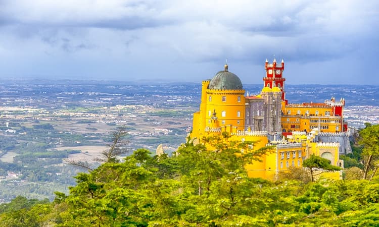 The 8 coolest castles in Europe 