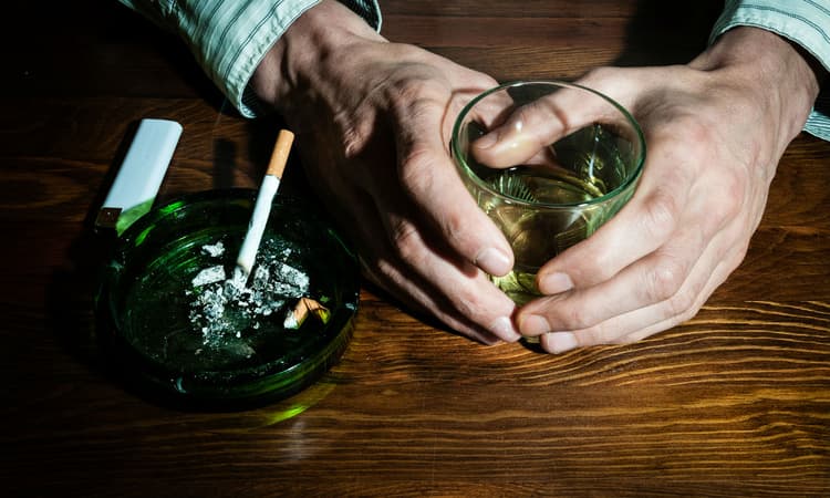 Smoking rooms in bars and restaurants in the Netherlands banned