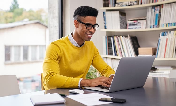 3 effective strategies of how leaders can support their team working from home