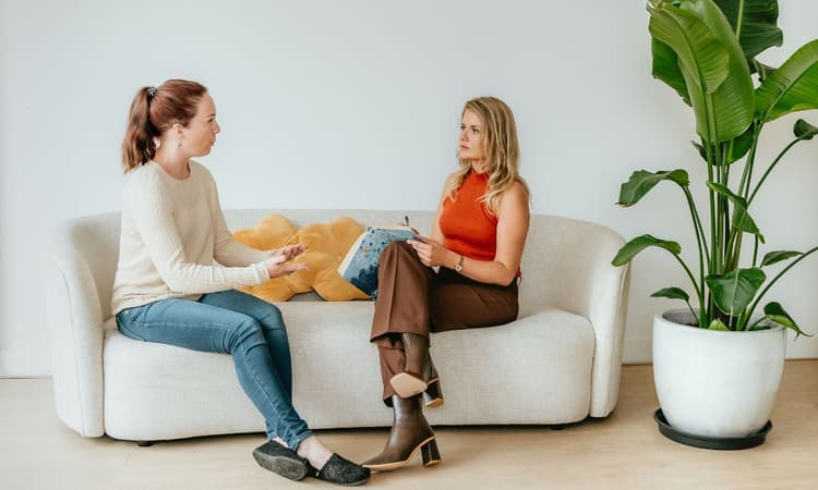 Holistic Psychologist: What mental health issues are weighing on expats?
