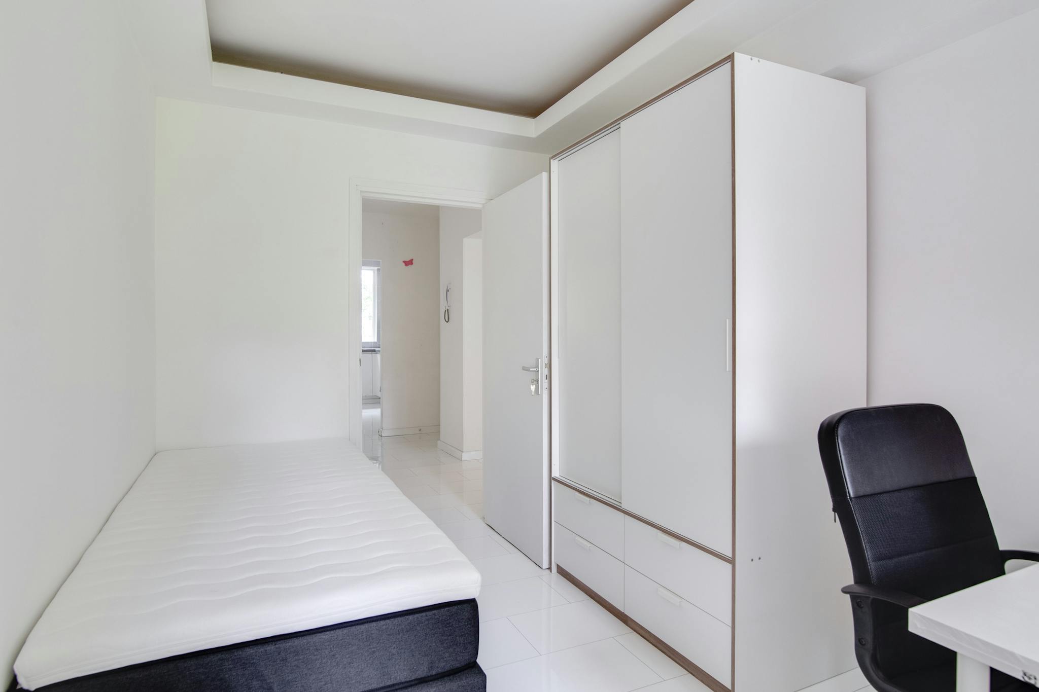 Apartment, Adriaan Dortsmanstraat, Rotterdam