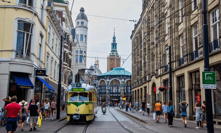 The Hague passes law to ban fossil fuel-related ads in public spaces