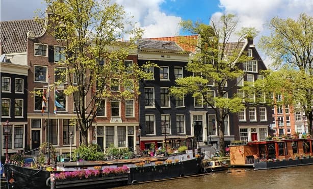 How to manage your Dutch apartment while living abroad