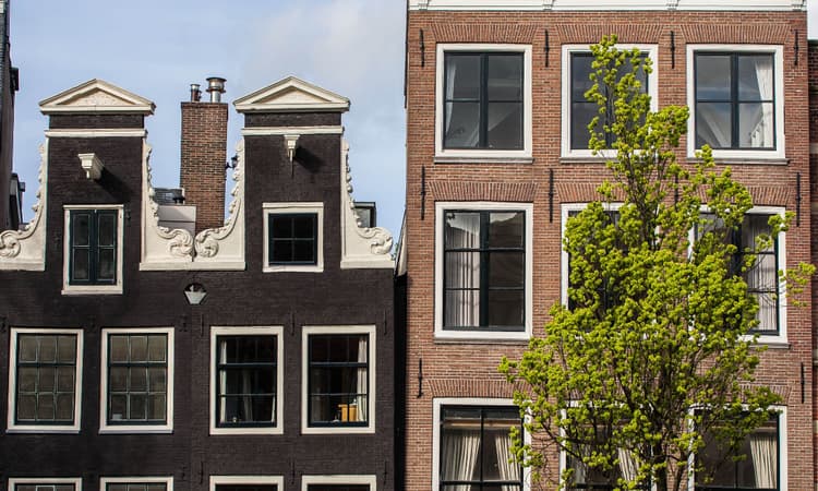 House prices will continue to fall in 2024, Dutch bank predicts