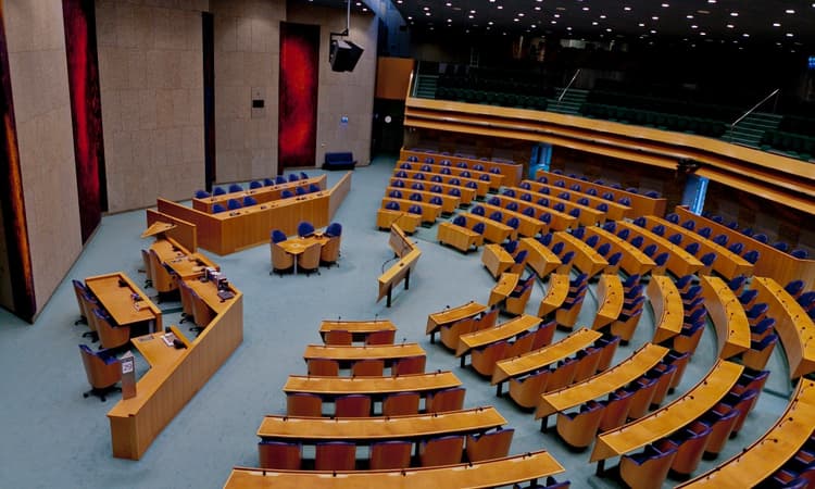 Dutch government commits billions to new budget plans