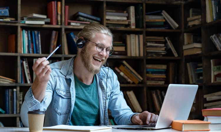 5 essential phrases you need to know from this Dutch comedy duo