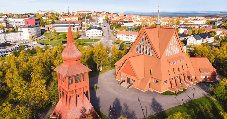 [Video] Dutch company moves 672-tonne wooden church in Sweden