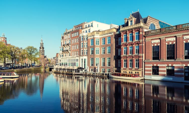 Is the housing market in the Netherlands cooling off?