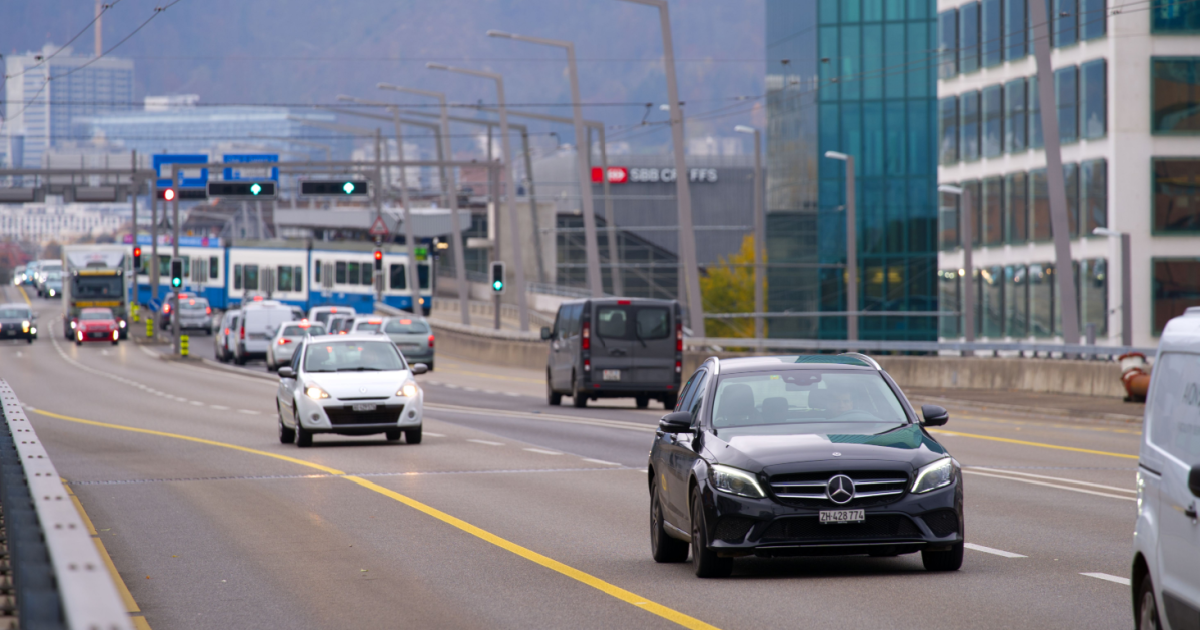 Swiss Greens propose 80 km/h motorway limit as fuel prices rise 13%