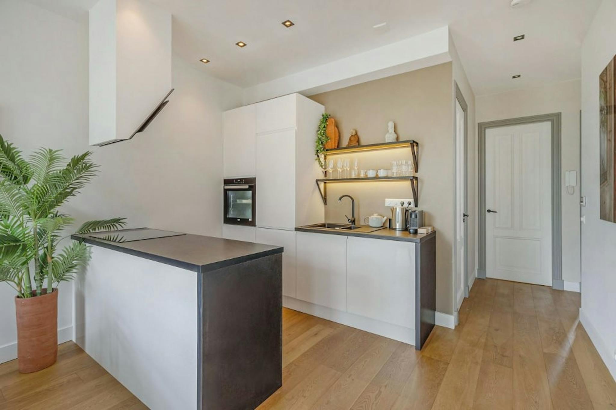 Apartment, Derde Kostverlorenkade, Amsterdam