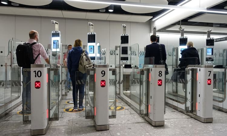 Schiphol testing digital passports to shorten border queues