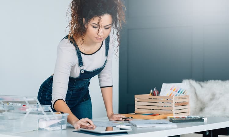 Take art classes from the comfort of home