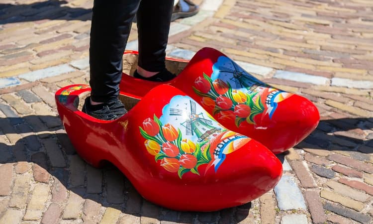 [Video] Laugh and learn with these 10 hilarious Dutch expressions
