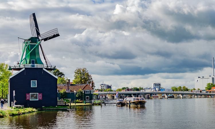[Video] A magical morning in Zaanse Schans