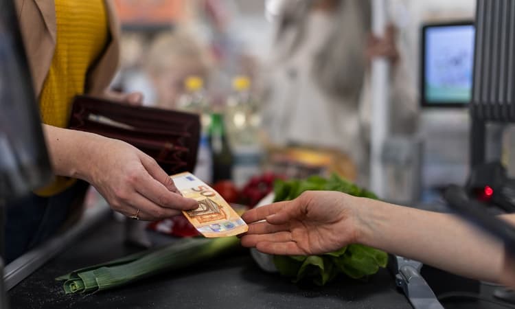 Soaring energy prices push the Netherlands to highest inflation rate ever