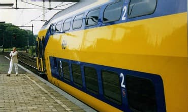 Train service between The Hague and Brussels returns