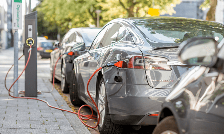 Dutch grid operator wants to stop electric car charging during peak hours