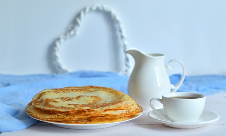 [Video] How to make traditional Dutch pancakes