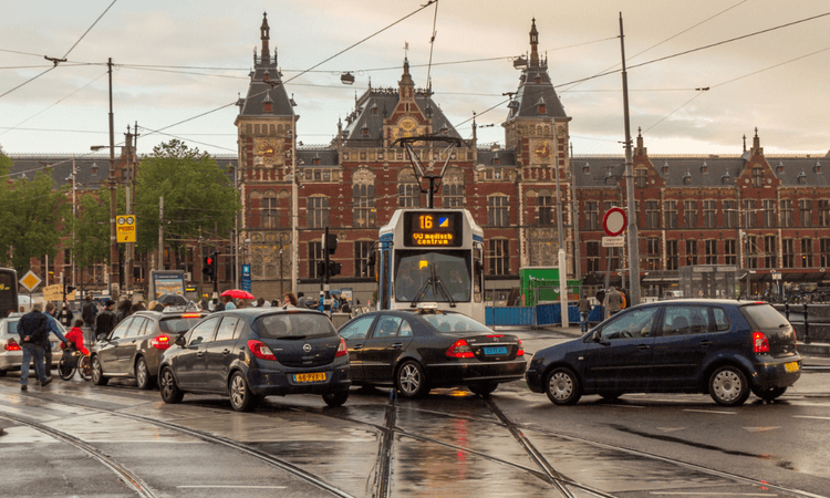 The Netherlands named in top 10 for world’s friendliest drivers