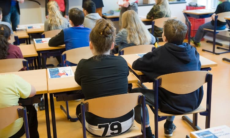 YES: Surviving Dutch school, traditions and habits