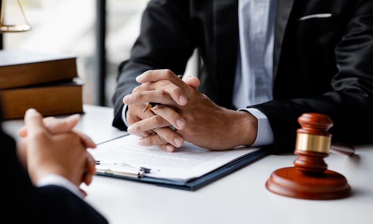 Olenz notarissen: Expert tax and law advice for expats in the Netherlands