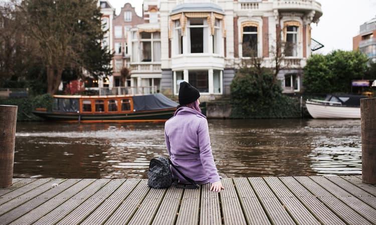 Being a single expat and how to make the most of it