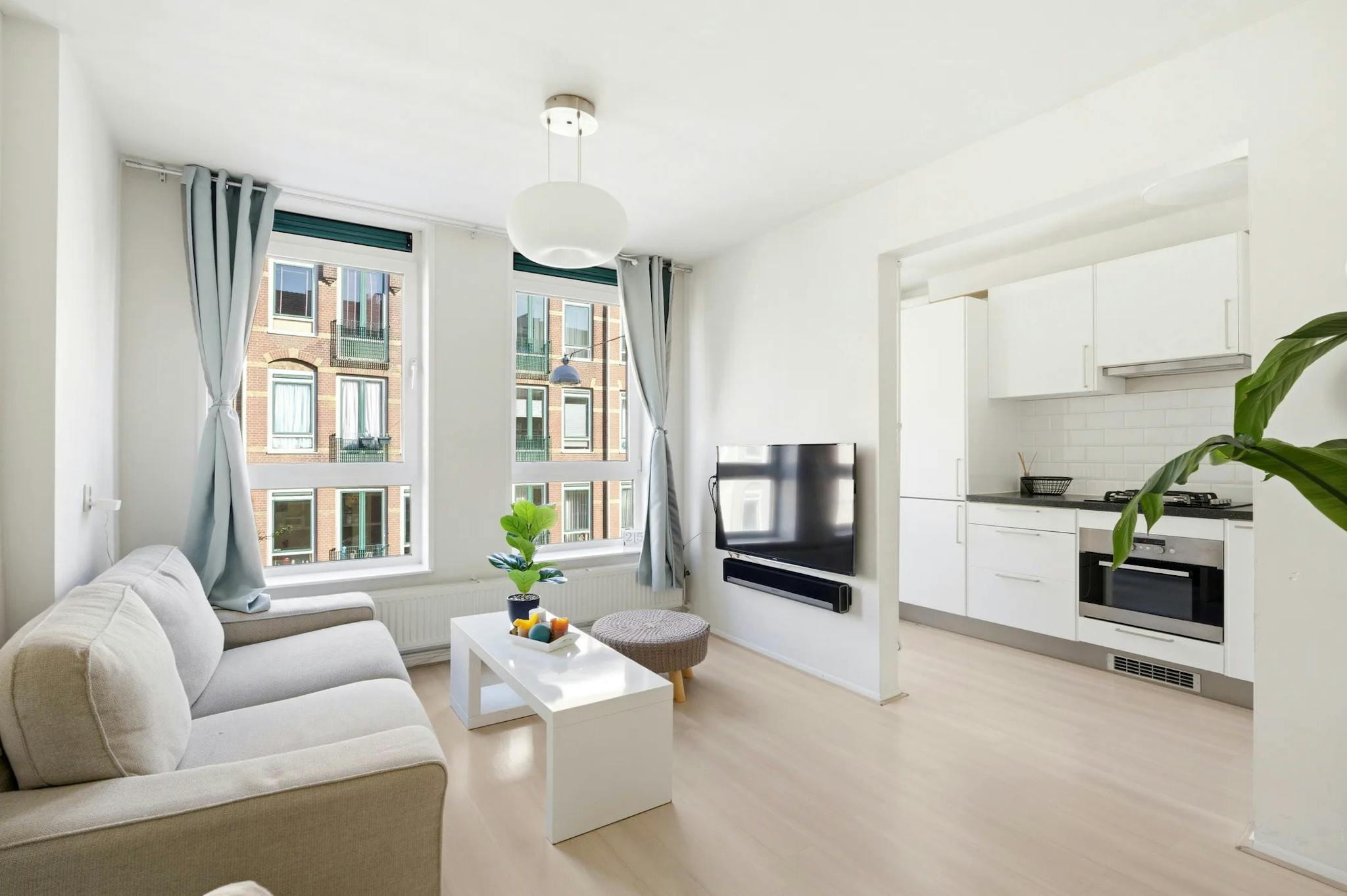 Apartment, Jacob van Lennepstraat, Amsterdam